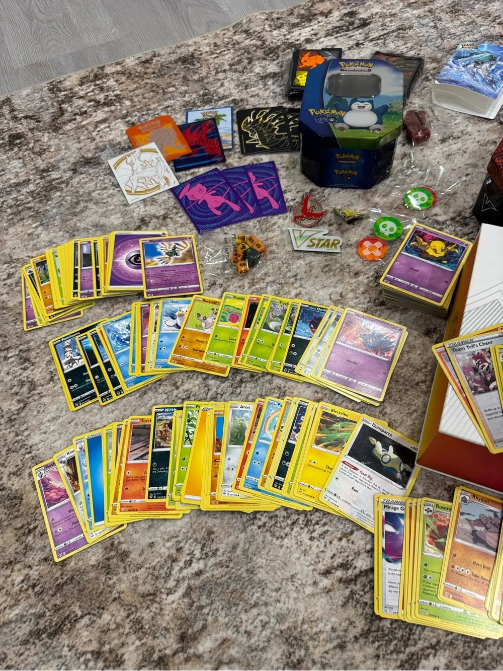 Huge Pokémon Card Lot 500+ Cards 140 Reverse Holos Tins & Accessories